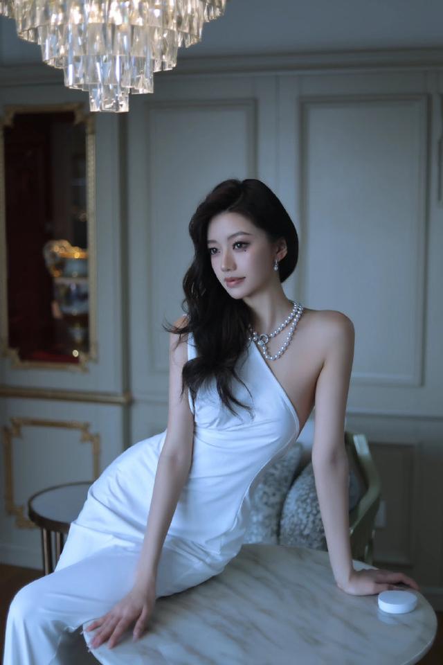 AI成人短剧今日热播